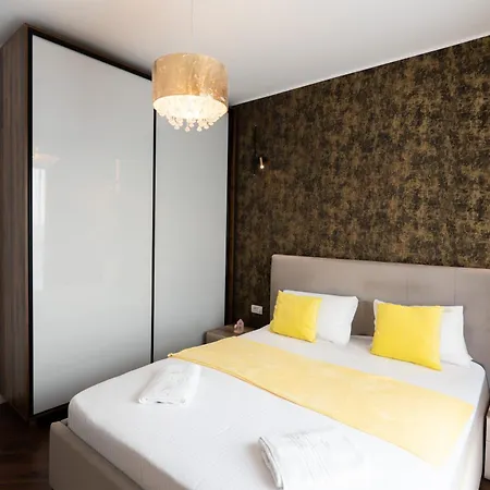 Soni Luxury 83 Plaza With Private Parking & Self Check-in 公寓 布加勒斯特