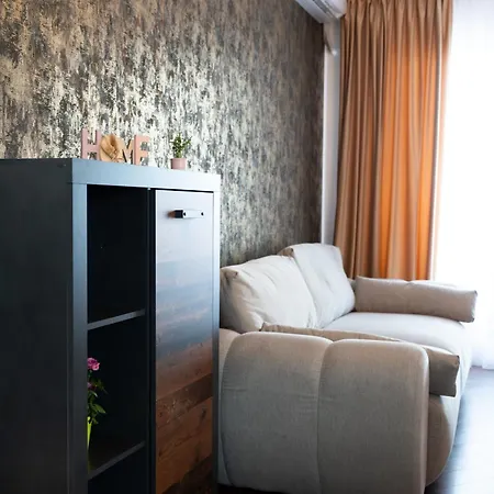 Soni Luxury 83 Plaza With Private Parking & Self Check-in 公寓 布加勒斯特